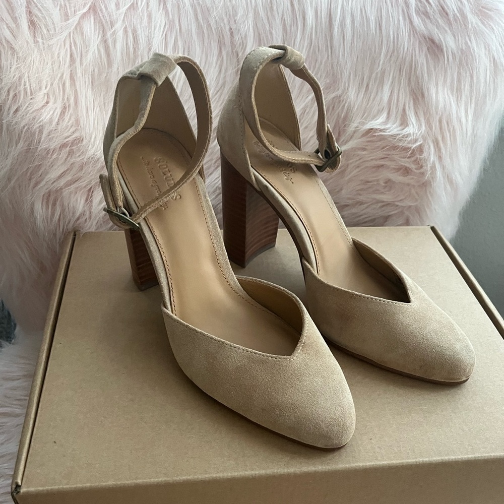 Soludos Collete Heel in Sand size 7.5